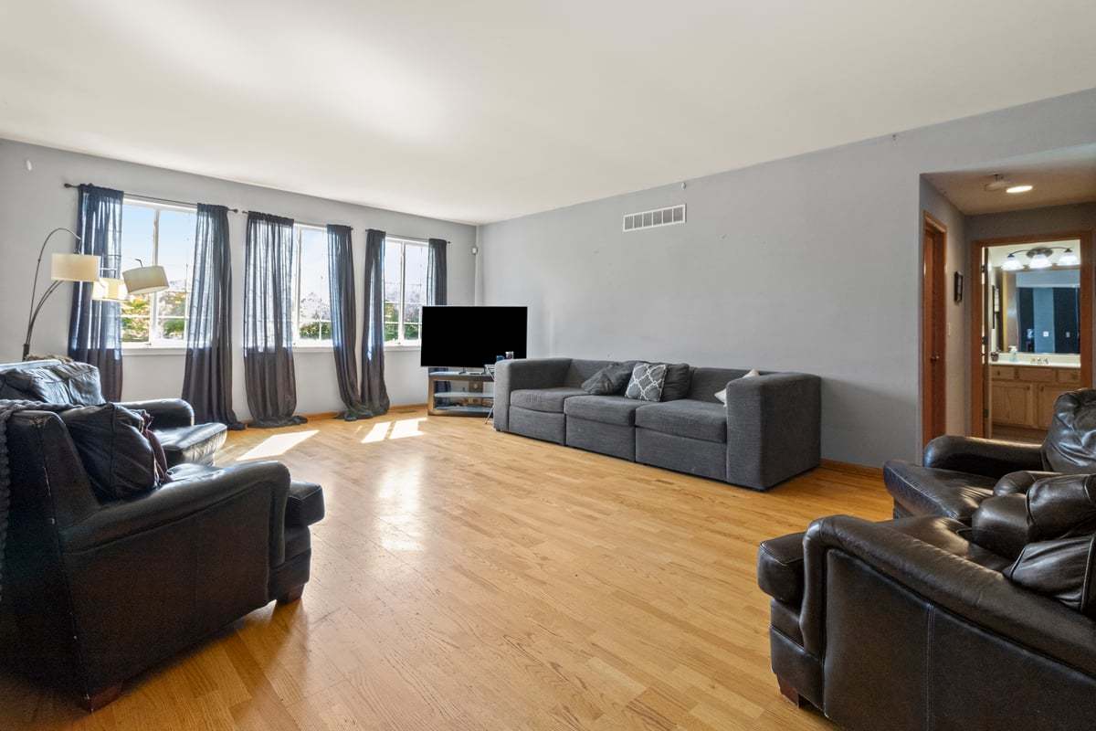 7720 Mossheather Drive