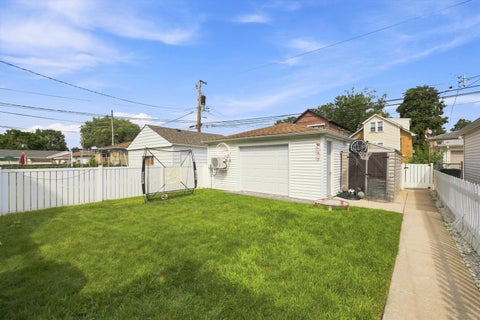 Tiny photo for 5435 N Nashville Avenue, Chicago, IL 60656 (MLS # 12736229)