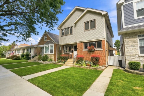 Tiny photo for 5435 N Nashville Avenue, Chicago, IL 60656 (MLS # 12736229)