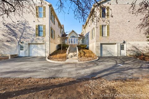 Photo of 528 Pershing Avenue #G, Glen Ellyn, IL 60137 (MLS # 12589964)