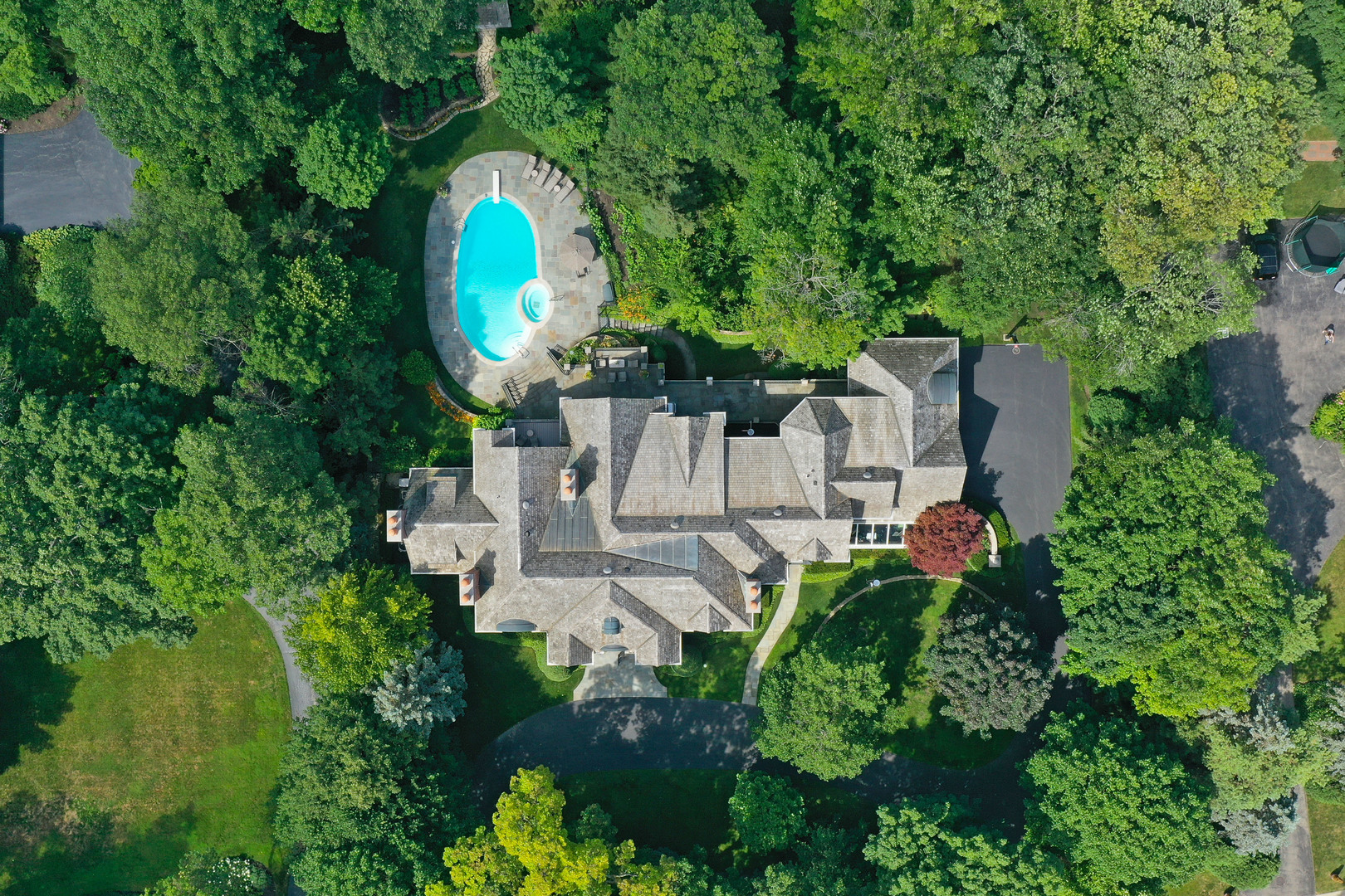 546 Lakeland Drive