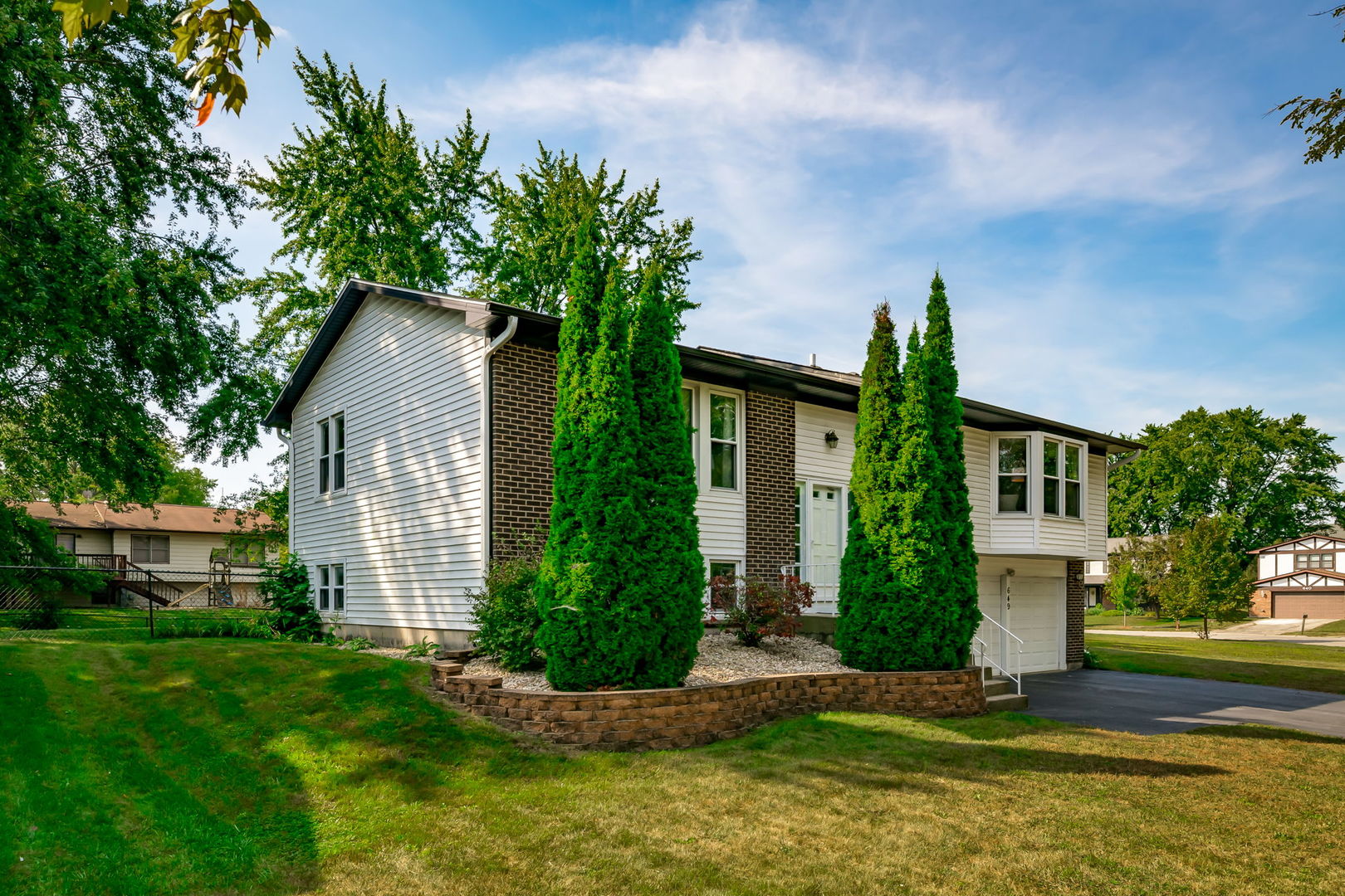 649 Sheffield Lane