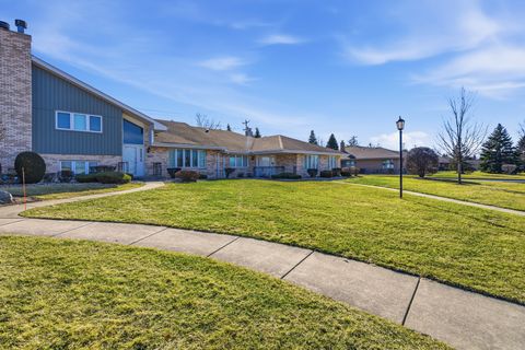 Tiny photo for 10641 Rachel Lane #3, Orland Park, IL 60467 (MLS # 12656672)