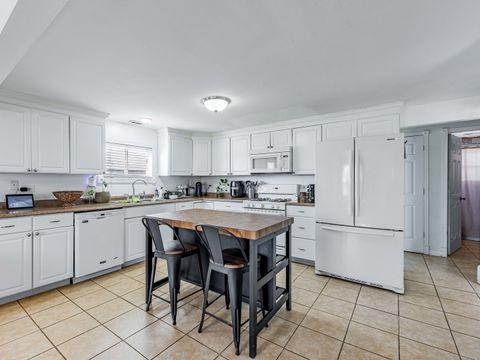 Tiny photo for 14624 Kenton Avenue, Midlothian, IL 60445 (MLS # 12618713)