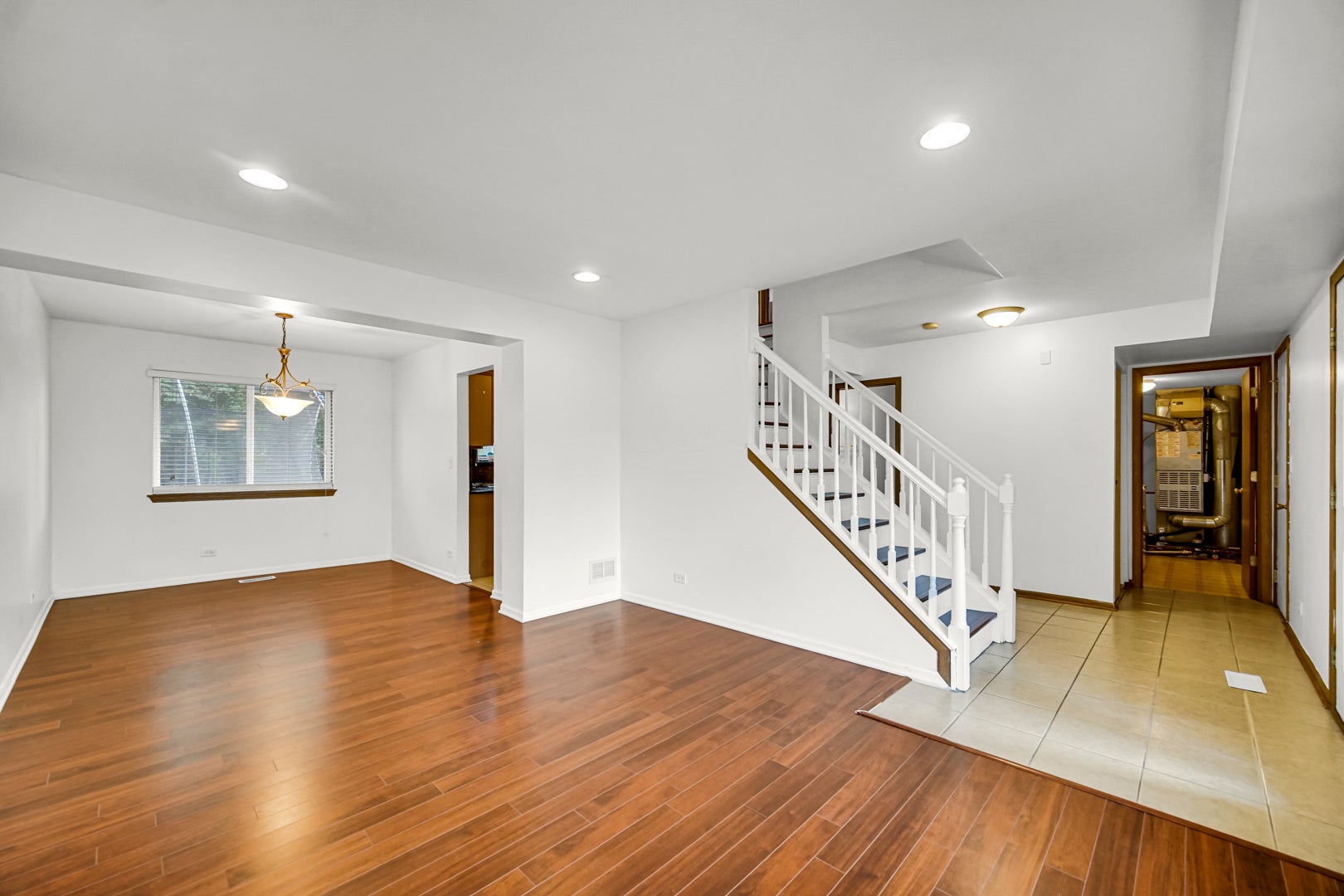 1001 Martingale Lane
