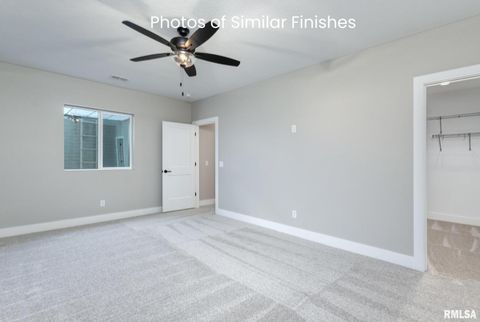 Tiny photo for 11 Viola Drive, Le Claire, IA 52753 (MLS # QC4267793)