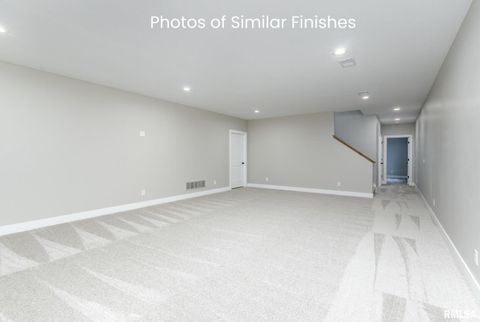 Tiny photo for 11 Viola Drive, Le Claire, IA 52753 (MLS # QC4267793)