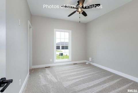 Tiny photo for 11 Viola Drive, Le Claire, IA 52753 (MLS # QC4267793)