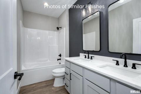 Tiny photo for 11 Viola Drive, Le Claire, IA 52753 (MLS # QC4267793)