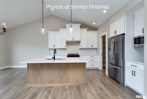 Tiny photo for 11 Viola Drive, Le Claire, IA 52753 (MLS # QC4267793)