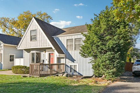 Tiny photo for 694 S York Street, Elmhurst, IL 60126 (MLS # 12501143)