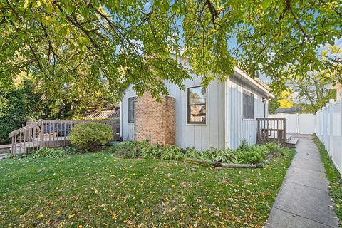 Tiny photo for 694 S York Street, Elmhurst, IL 60126 (MLS # 12501143)