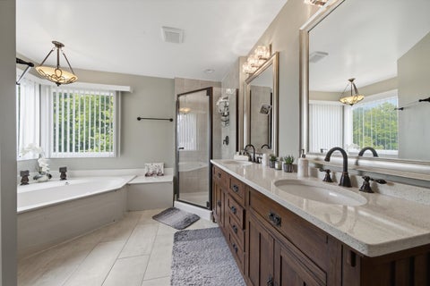Tiny photo for 68 Chestnut Terrace, Buffalo Grove, IL 60089 (MLS # 12729780)