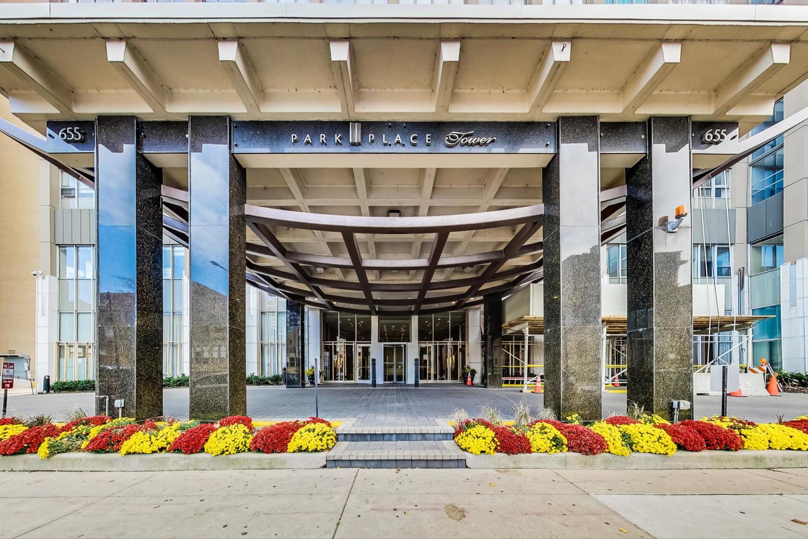 655 W Irving Park Road 5502