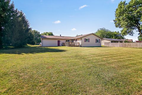 Tiny photo for 1005 PAUL Drive, St. Anne, IL 60964 (MLS # 12408420)