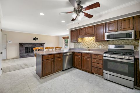 Tiny photo for 1005 PAUL Drive, St. Anne, IL 60964 (MLS # 12408420)