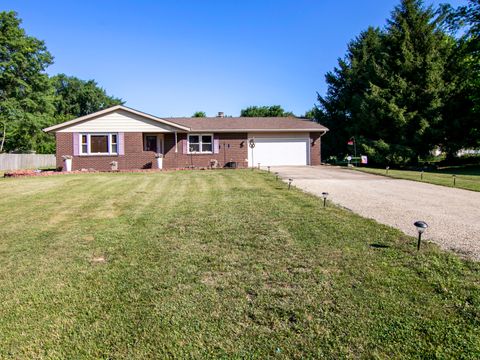 Photo of 1005 PAUL Drive, St. Anne, IL 60964 (MLS # 12408420)