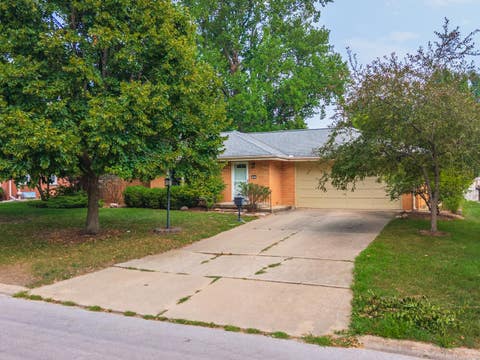 Tiny photo for 203 Radliff Road, Bloomington, IL 61701 (MLS # 12716443)