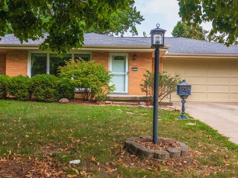 Tiny photo for 203 Radliff Road, Bloomington, IL 61701 (MLS # 12716443)