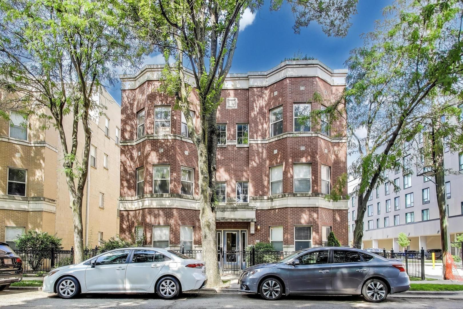 1016 S Racine Avenue 201