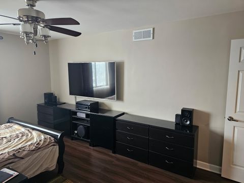 Tiny photo for 850 Wellington Avenue #415, Elk Grove Village, IL 60007 (MLS # 12529882)