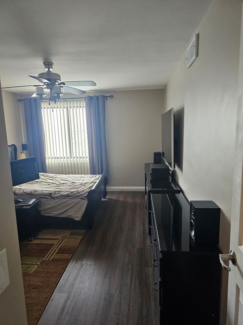 Tiny photo for 850 Wellington Avenue #415, Elk Grove Village, IL 60007 (MLS # 12529882)