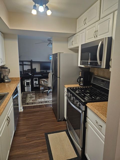 Tiny photo for 850 Wellington Avenue #415, Elk Grove Village, IL 60007 (MLS # 12529882)