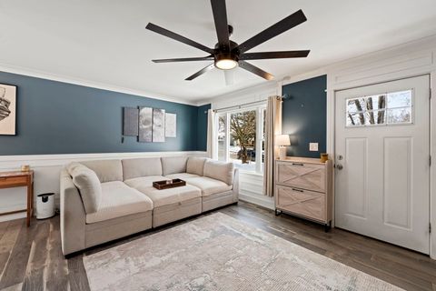 Tiny photo for 308 Macgregor Road, Lockport, IL 60441 (MLS # 12527456)