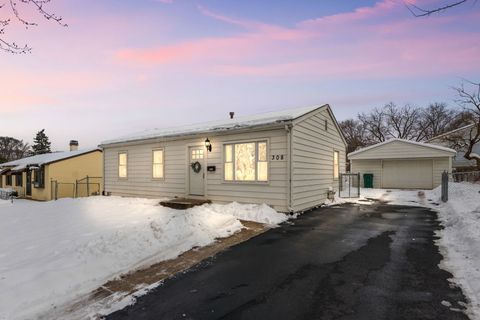 Tiny photo for 308 Macgregor Road, Lockport, IL 60441 (MLS # 12527456)