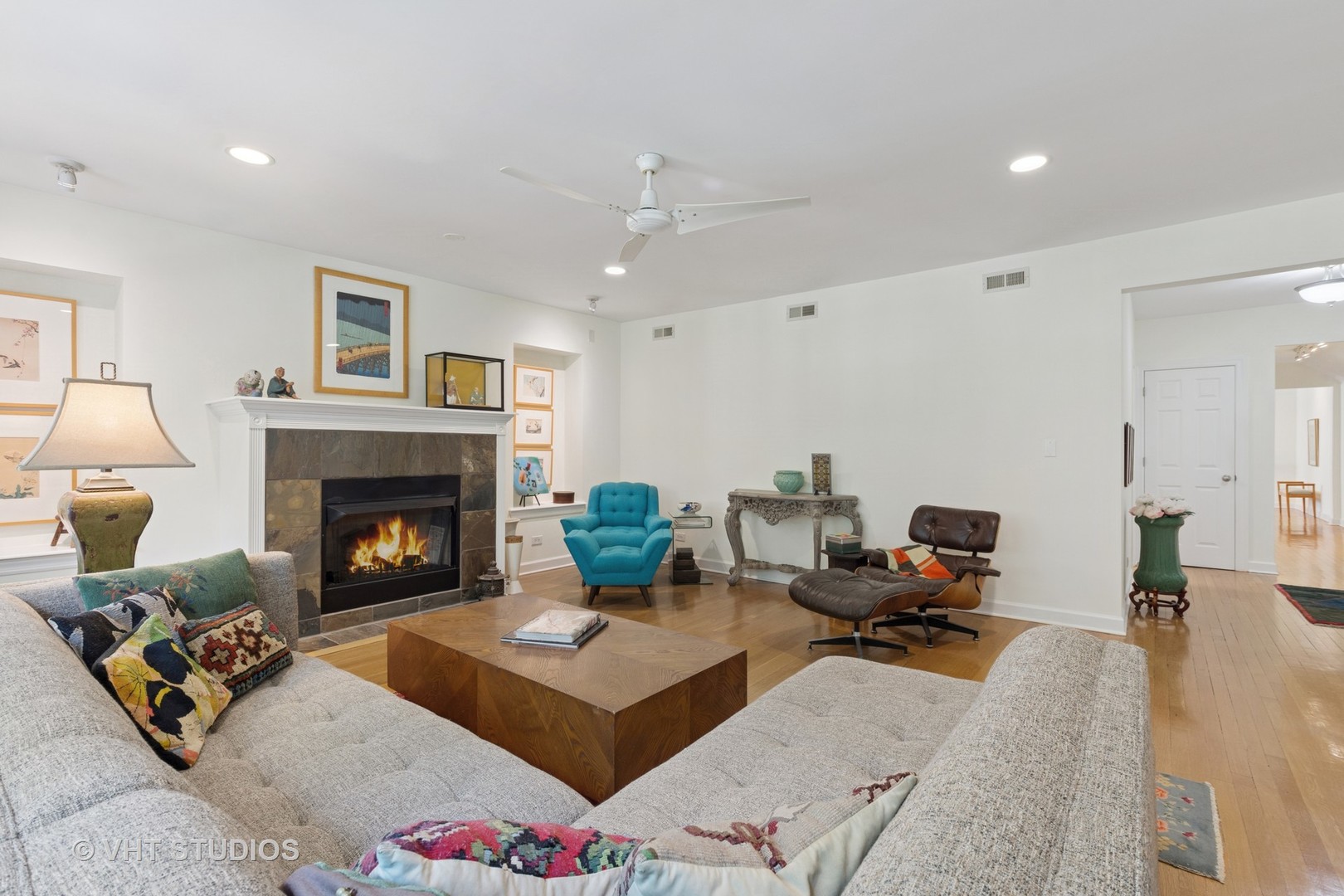 7446 N HOYNE Avenue 2