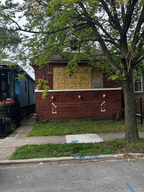 Photo of 1809 W 71st Street, Chicago, IL 60636 (MLS # 12461535)