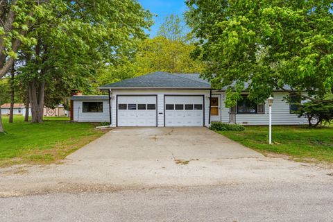 Photo of 1001 Sunset Drive, Rock Falls, IL 61071 (MLS # 12641037)