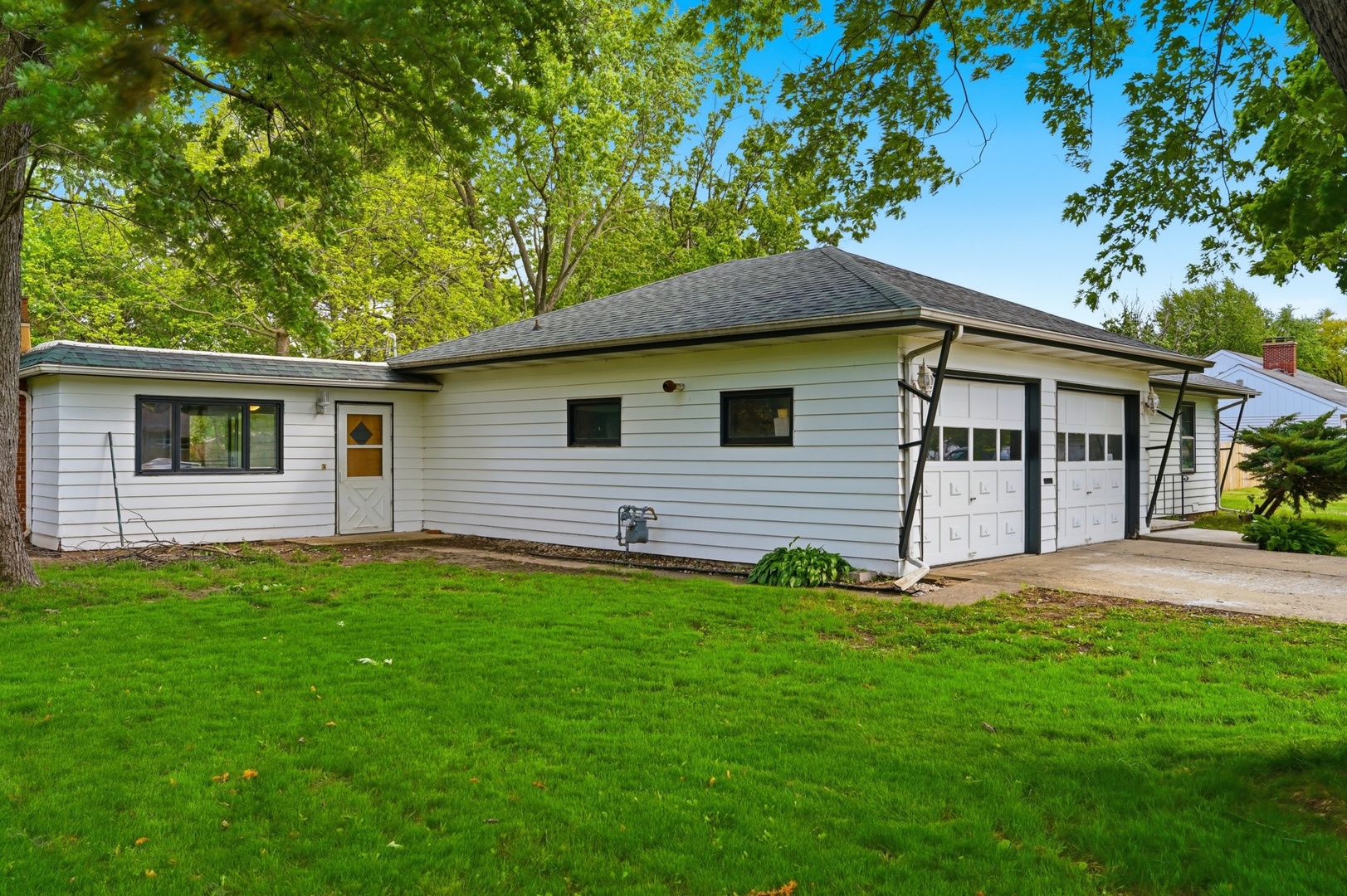 1001 Sunset Drive