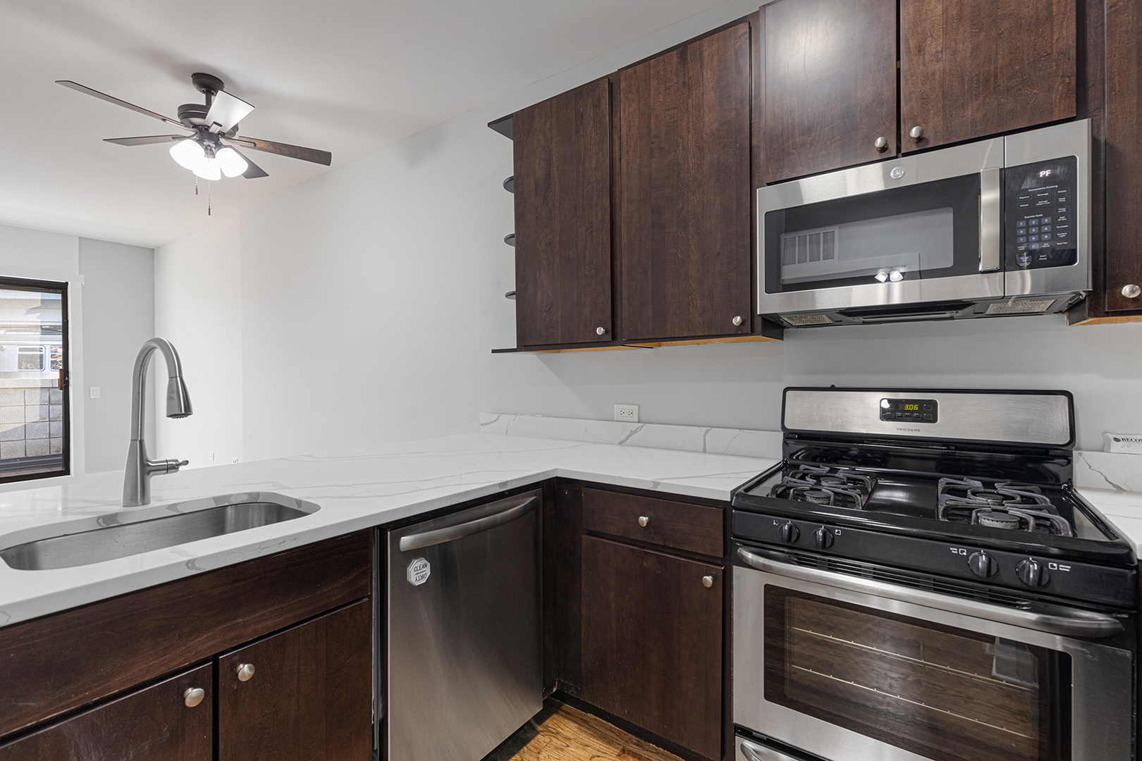 1625 W Howard Avenue 210
