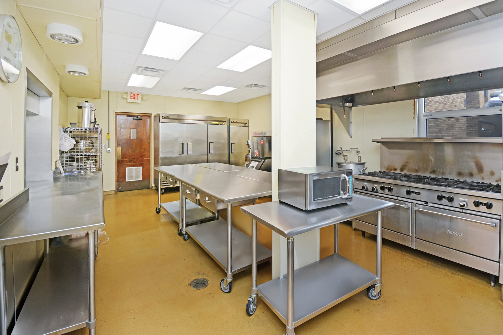 Bloomington, Illinois 61701, United States, ,Commercial,Active,143632