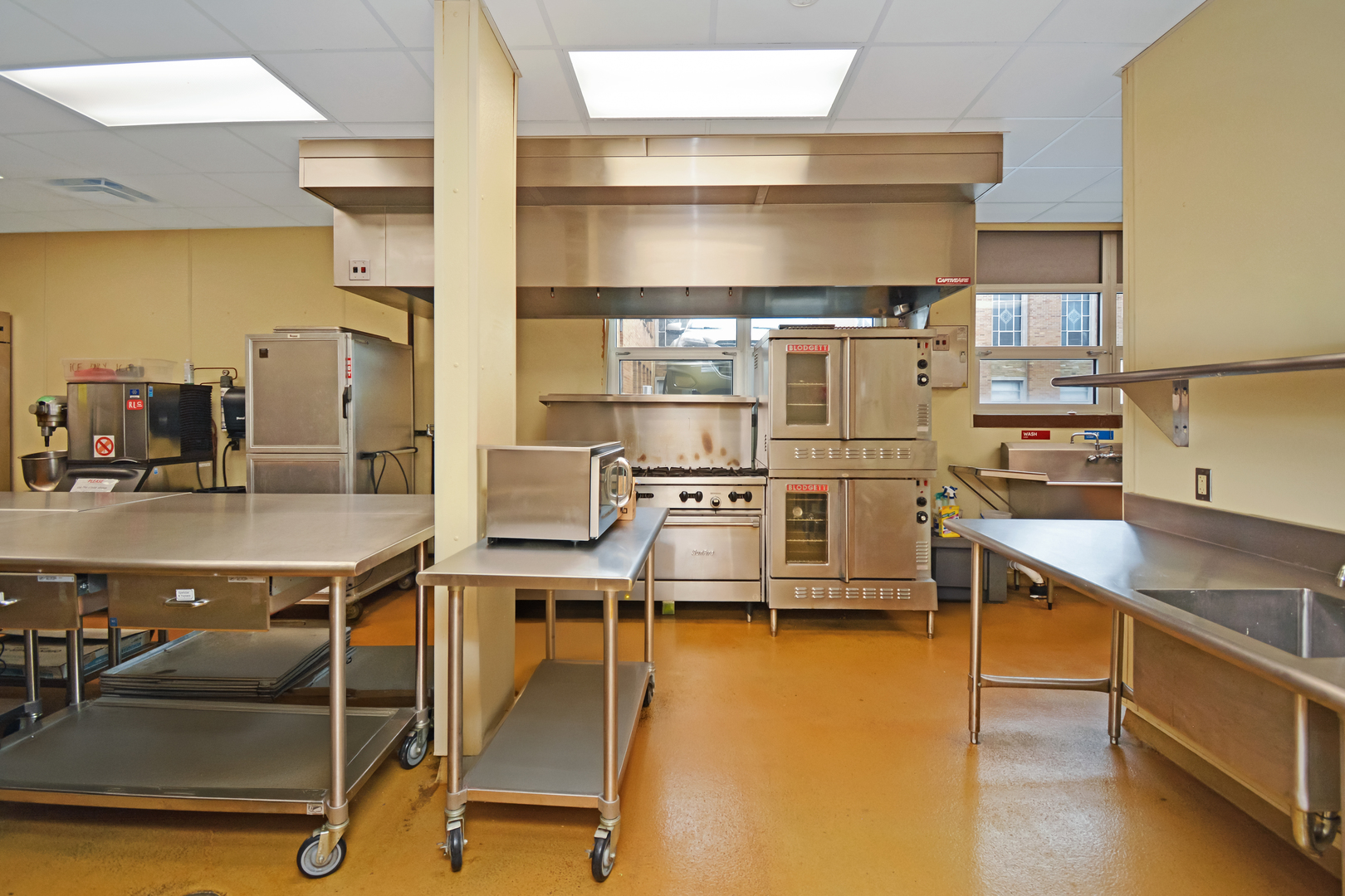 Bloomington, Illinois 61701, United States, ,Commercial,Active,143632