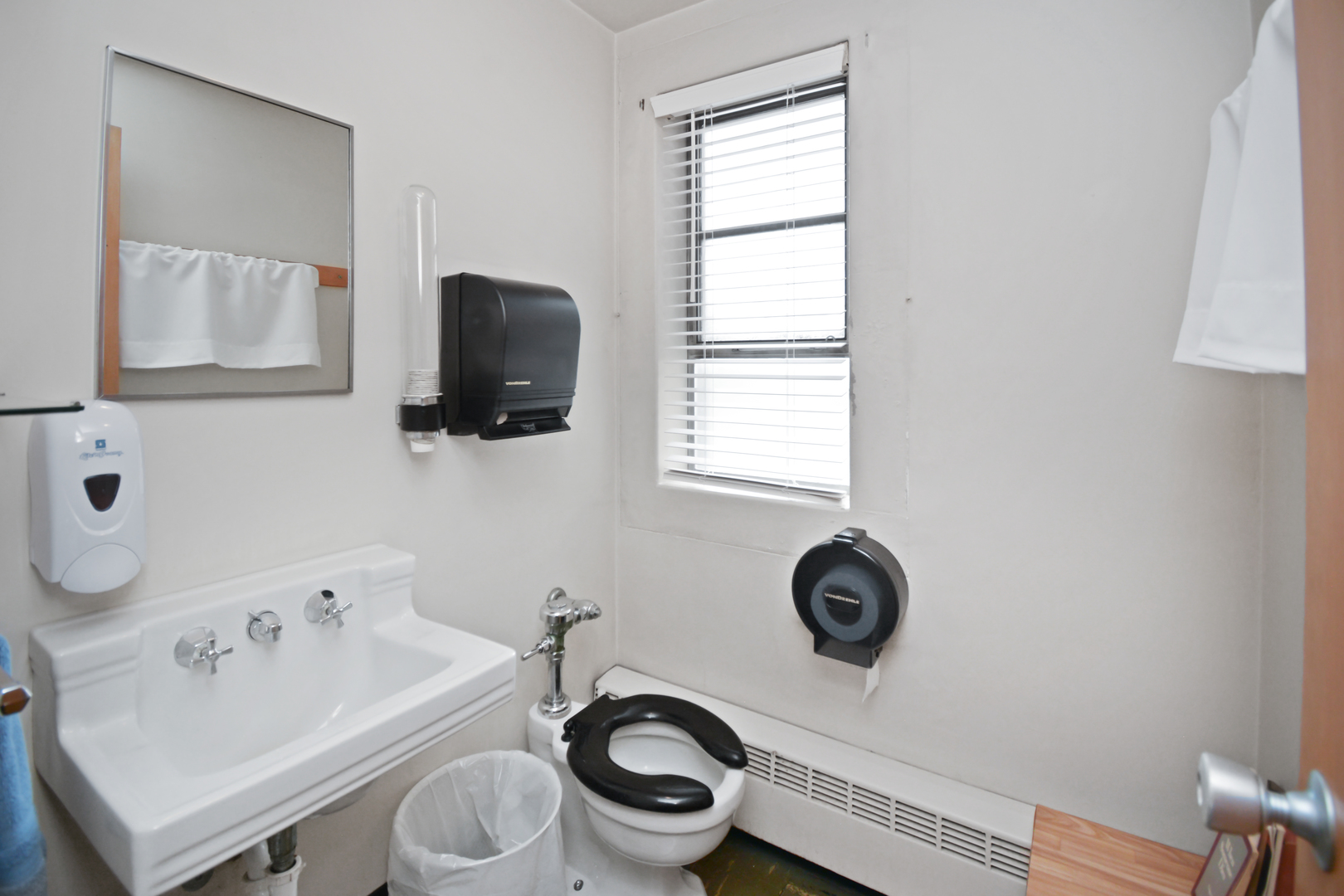 Bloomington, Illinois 61701, United States, ,Commercial,Active,143632