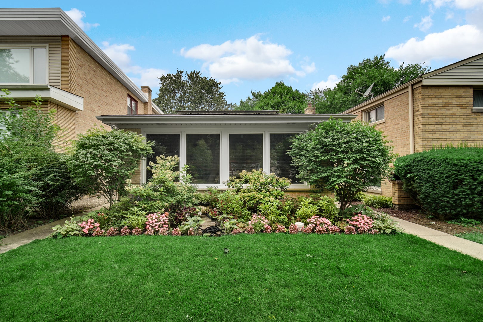 9110 Forestview Road