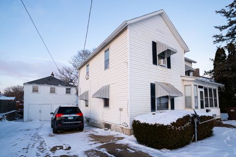 Tiny photo for 758 W Moseley Street, Freeport, IL 61032 (MLS # 12450122)