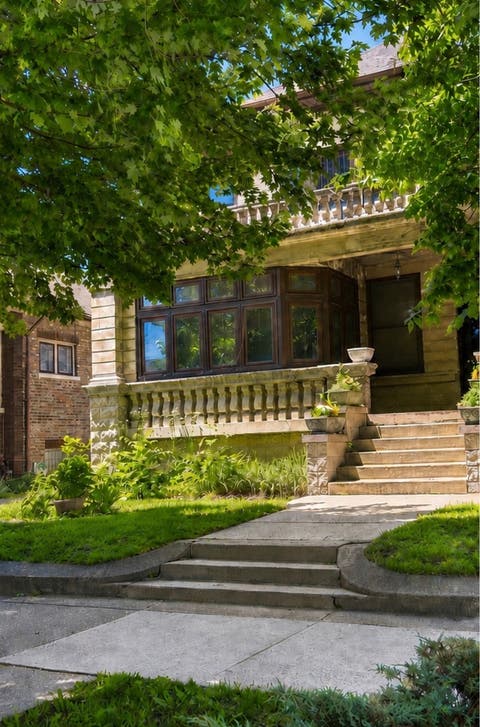 Photo of 7608 S Ridgeland Avenue, Chicago, IL 60649 (MLS # 12732851)