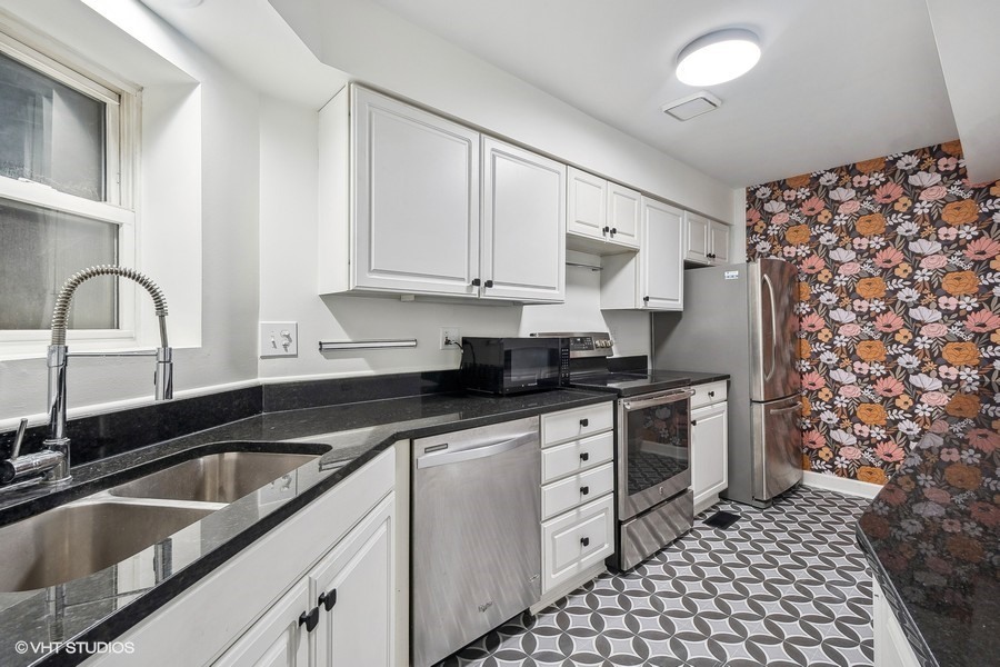 448 N Aberdeen Street 1