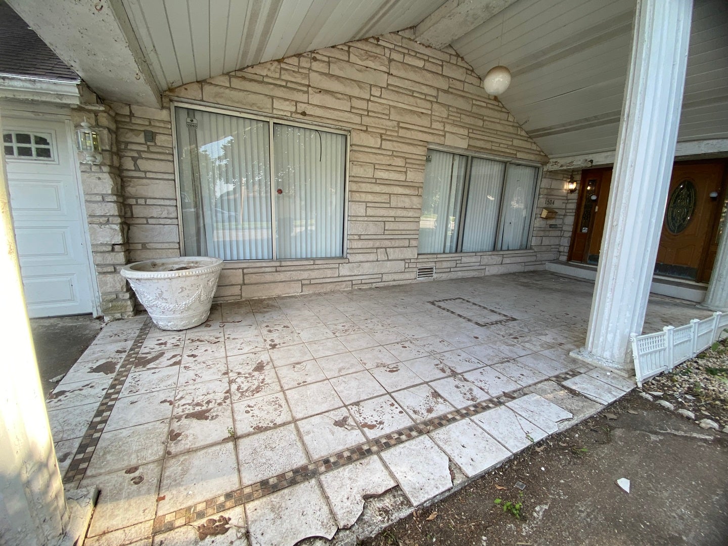 1504 E Saint Louis Street