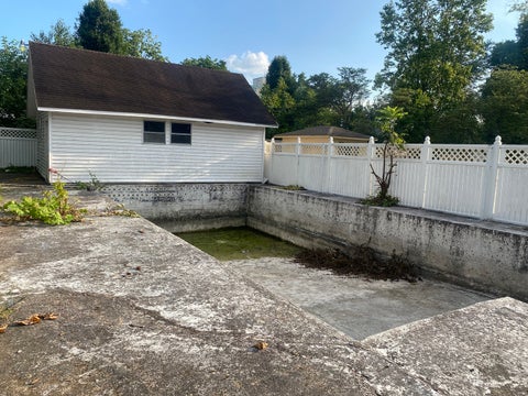 Tiny photo for 1504 E Saint Louis Street, West Frankfort, IL 62896 (MLS # 12722914)