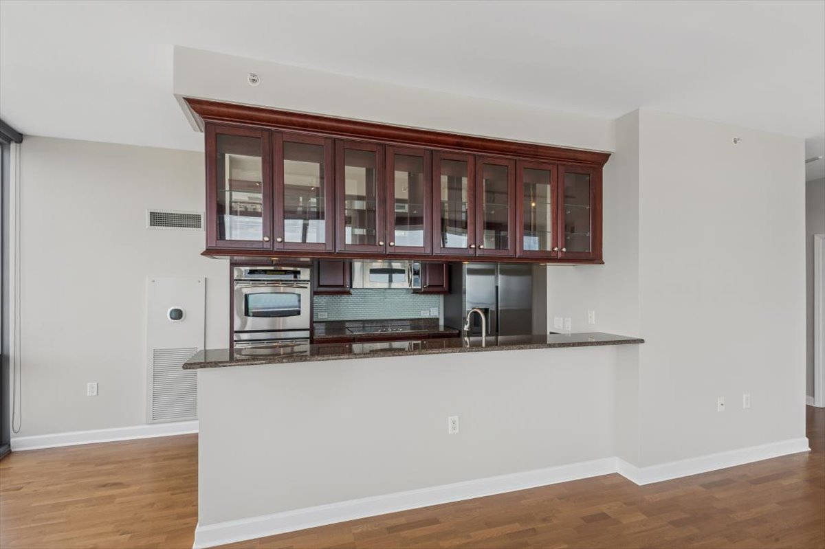 1235 S Prairie Avenue 3504