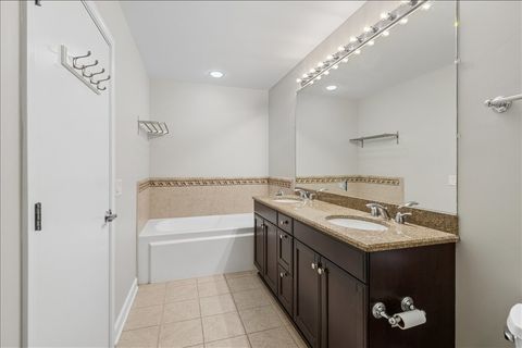 Tiny photo for 1235 S Prairie Avenue #3504, Chicago, IL 60605 (MLS # 12664277)