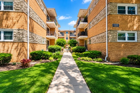 Tiny photo for 4337 N Kedvale Avenue #3E, Chicago, IL 60641 (MLS # 12767772)