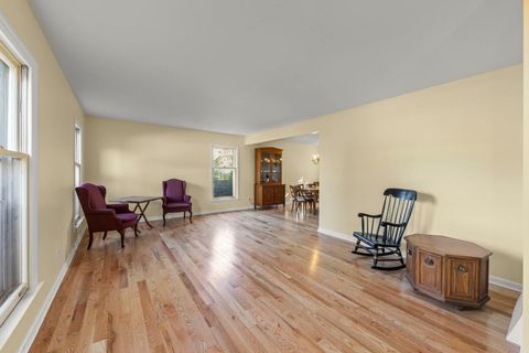 Tiny photo for 607 E Wilson Avenue, Lombard, IL 60148 (MLS # 12498360)
