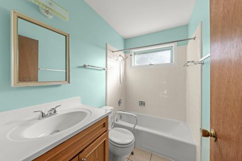 Tiny photo for 607 E Wilson Avenue, Lombard, IL 60148 (MLS # 12498360)