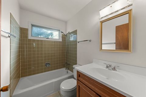 Tiny photo for 607 E Wilson Avenue, Lombard, IL 60148 (MLS # 12498360)