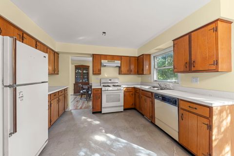 Tiny photo for 607 E Wilson Avenue, Lombard, IL 60148 (MLS # 12498360)